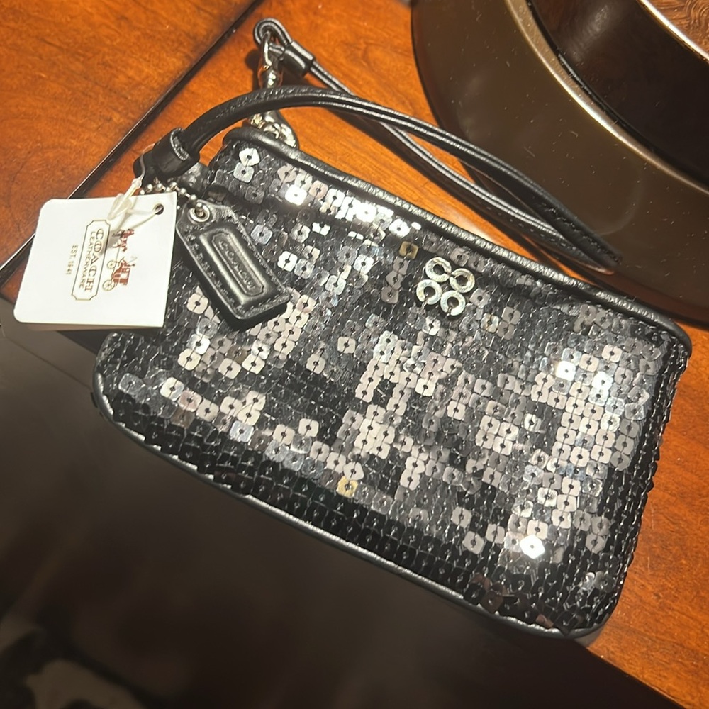 NWT Coach Sequin BLACK Wristlet, SMALL - Picture 5 of 5